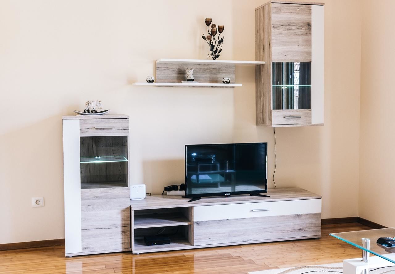 Апартаменты Roman Garden Apartment Рисан