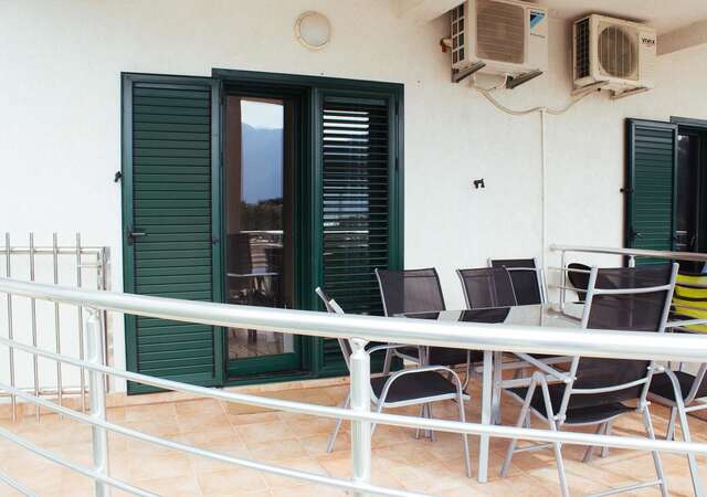 Апартаменты Roman Garden Apartment Рисан-14