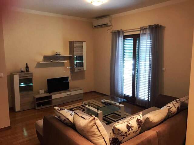 Апартаменты Roman Garden Apartment Рисан-8