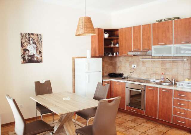 Апартаменты Roman Garden Apartment Рисан-11